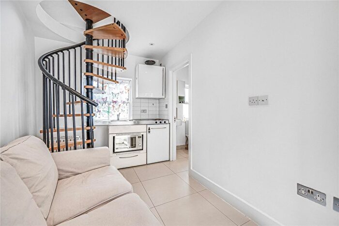 1 Bedroom Flat To Rent In Fulham Road, Fulham, London, SW6