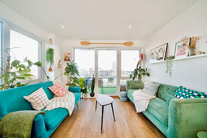 2 Bedroom Flat For Sale In Bramble Path, London, London, E3