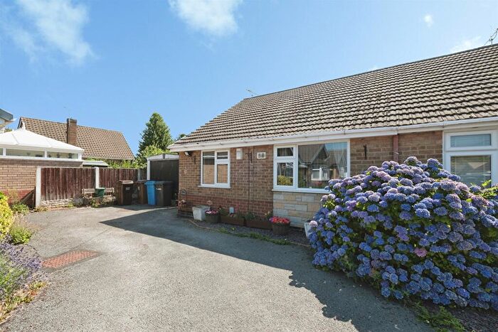 2 Bedroom Semi-Detached Bungalow For Sale In Ashmeadow, Borrowash, Derby, DE72