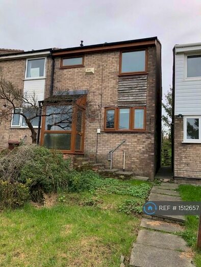 3 Bedroom Semi-Detached House To Rent In Hillside Close, Blackburn, BB1
