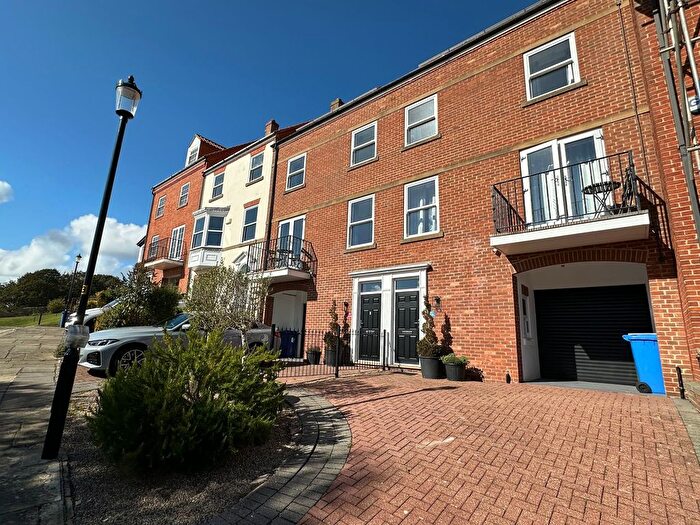 3 Bedroom Terraced House For Sale In Paradise, Scarborough, YO11