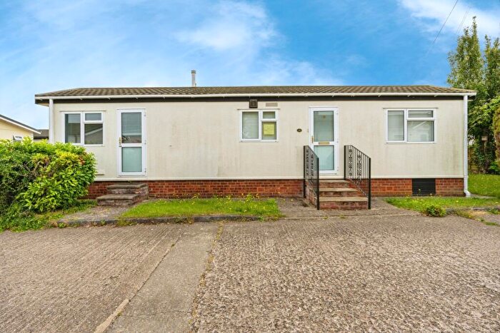 2 Bedroom Detached House For Sale In Hillcrest Park, Wilbury Hills Road, Letchworth Garden City, Hertfordshire, SG6