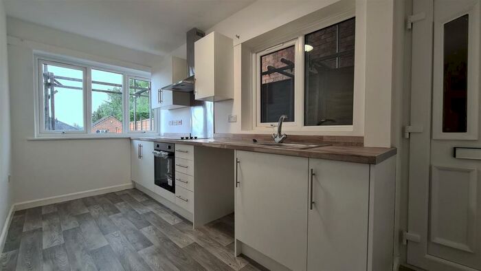 3 Bedroom Semi-Detached House To Rent In Bunbury Road, Birmingham, B31