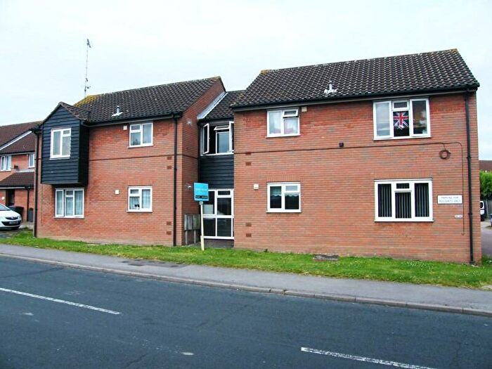 2 Bedroom Apartment To Rent In Hatfield Road, Rayleigh, Essex, SS6