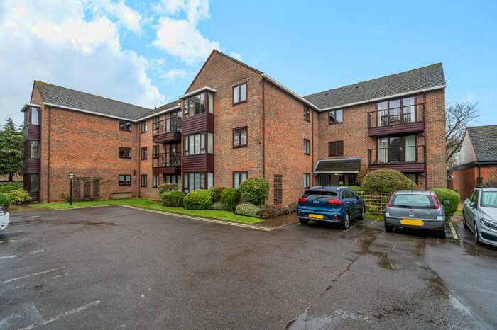 2 Bedroom Apartment To Rent In Hernes Road, Summertown, OX2