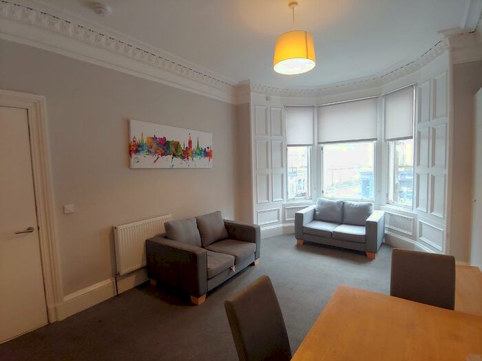 3 Bedroom Flat To Rent In Viewforth, Bruntsfield, Edinburgh, EH10
