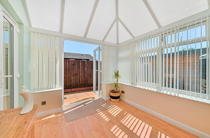 2 Bedroom Bungalow For Sale In The Deanes, Tiverton, Devon, EX16