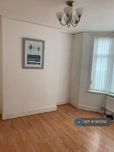 4 Bedroom Terraced House To Rent In Wycliffe Road, Northampton, NN1