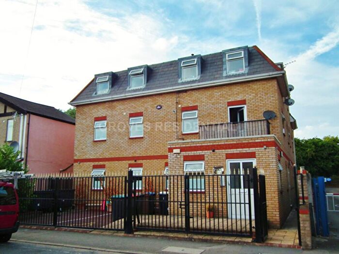 1 Bedroom Flat To Rent In Grafton Road, New Malden, KT3