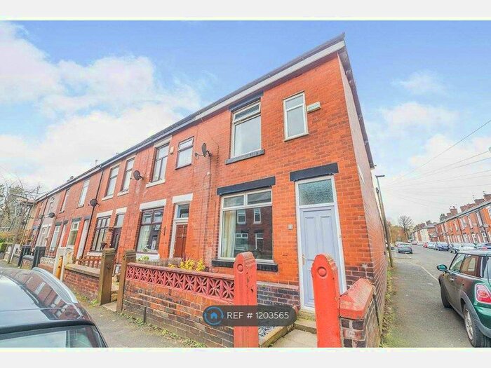 3 Bedroom End Of Terrace House To Rent In Turf Street, Radcliffe, Manchester M26