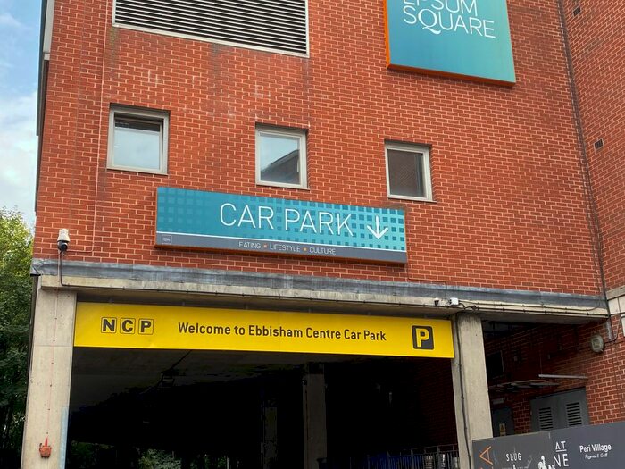 Property To Rent In The Oaks Square, Epsom, KT19