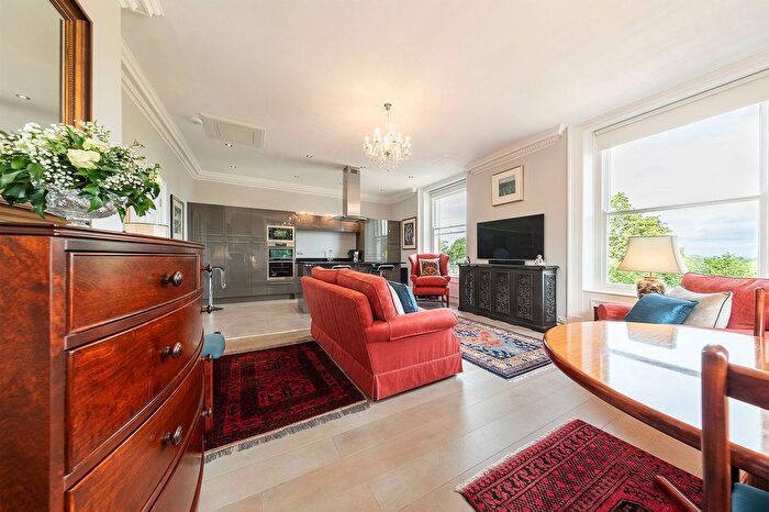 2 Bedroom Flat For Sale In Leicester Road, Oadby, Leicester, LE2