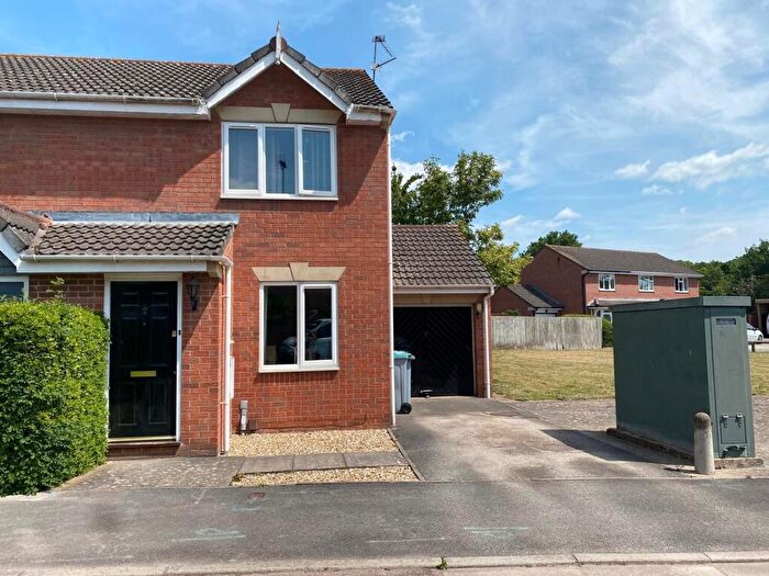 2 Bedroom Semi-Detached House To Rent In Bilton Close, Balderton, NG24