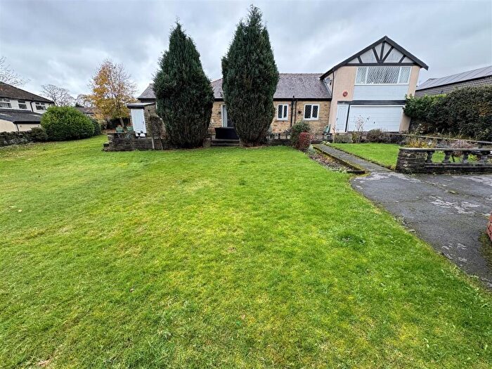 4 Bedroom Detached Bungalow For Sale In Highlands Lane, Illingworth, Halifax, HX2