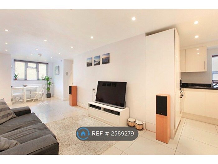 1 Bedroom Flat To Rent In Cavendish Road, London, SW12