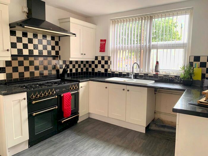 2 Bedroom Property To Rent In St. Matthews Road, Smethwick, B66