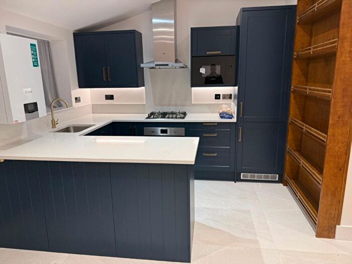 5 Bedroom Terraced House To Rent In Hillbrook Road, London, SW17