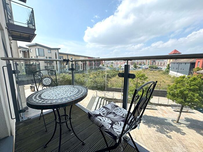 1 Bedroom Flat For Sale In Trawler Road, Maritime Quarter, Swansea, SA1