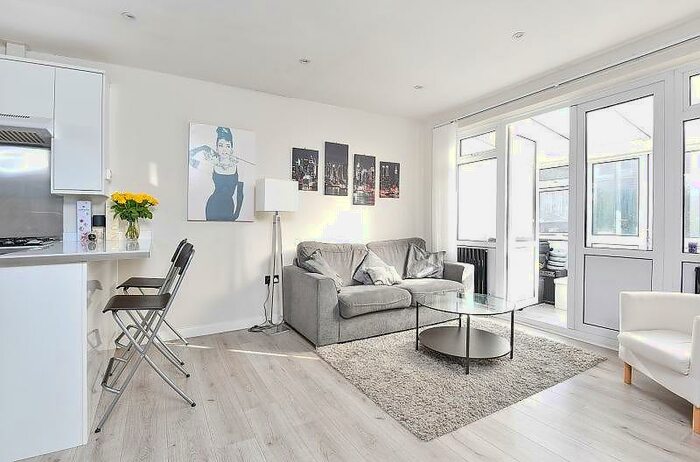 1 Bedroom House To Rent In Bedford Hill, Balham, SW12