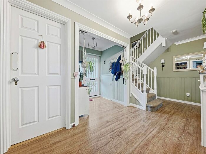 Property For Sale In Aberdeen Close, Upstreet, Canterbury, CT3