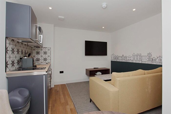 1 Bedroom Flat To Rent In St John Street, Salisbury, SP1