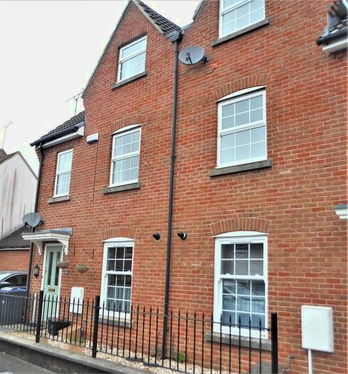 3 Bedroom Semi-Detached House To Rent In Festival Close, Devizes SN10