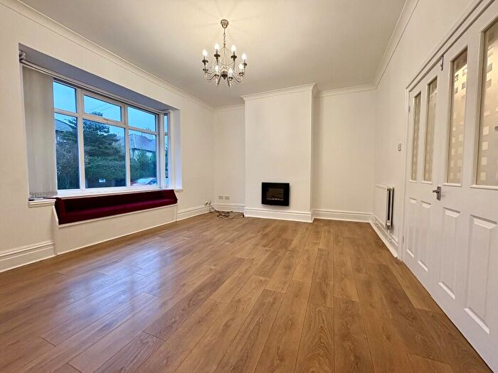 2 Bedroom Flat To Rent In Rutherford Road, Liverpool, Merseyside, L18