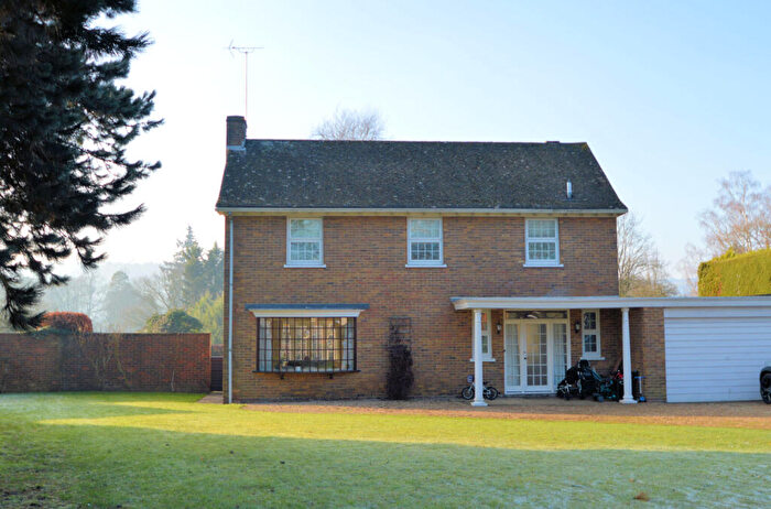4 Bedroom Detached House To Rent In Elmcroft, Goring On Thames, Oxfordshire, RG8
