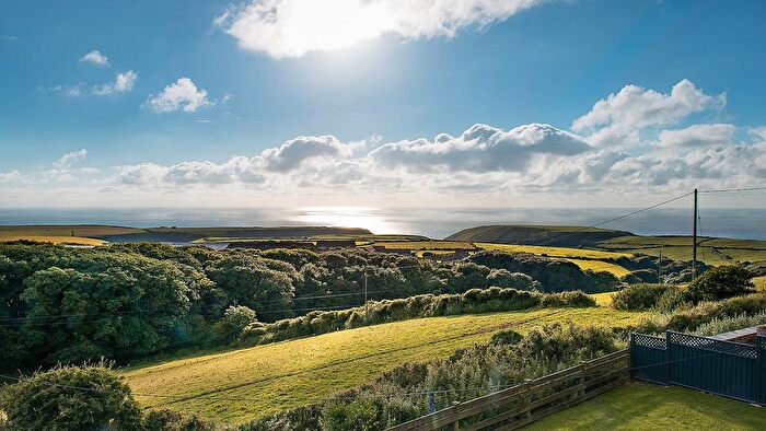 5 Bedroom Semi-Detached House For Sale In Upton Farm, Cornwall Collection, PL33