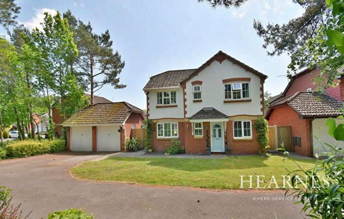 4 Bedroom Detached House For Sale In Amberwood, Ferndown, BH22