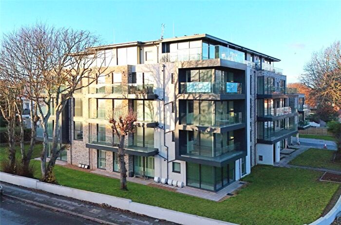2 Bedroom Apartment For Sale In Wollstonecraft Road, Boscombe Manor, Bournemouth, Dorset, BH5