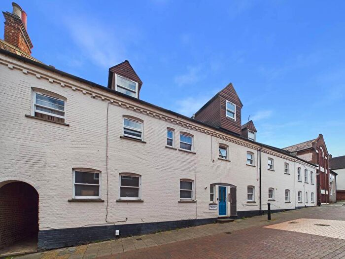 2 Bedroom Apartment To Rent In Maidenburgh Street, Colchester, Essex, CO1