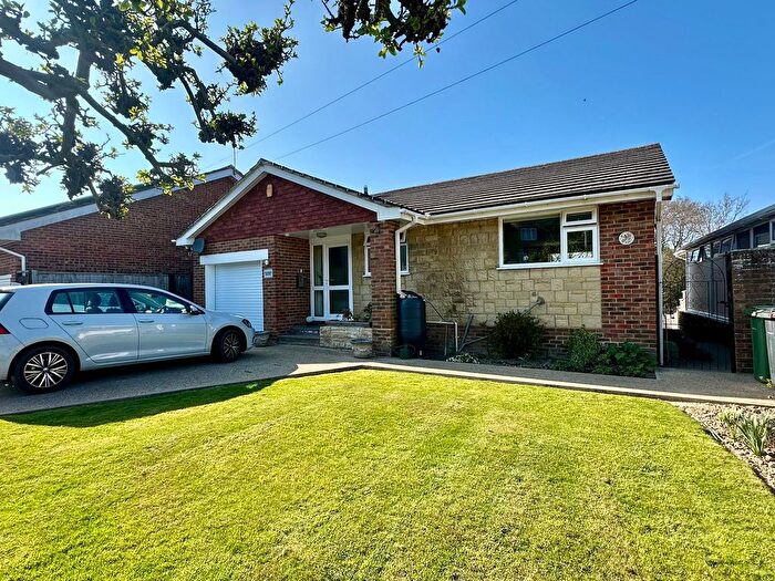 3 Bedroom Detached House For Sale In Maple Walk, Bexhill-On-Sea, TN39