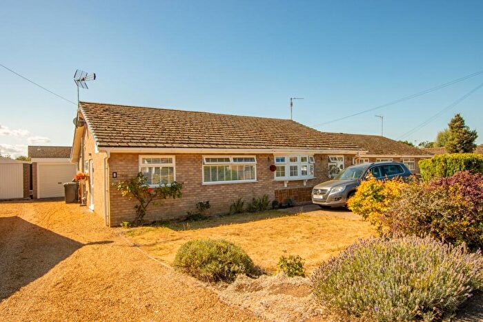 2 Bedroom Semi-Detached Bungalow For Sale In Mallard Close, Snettisham, PE31
