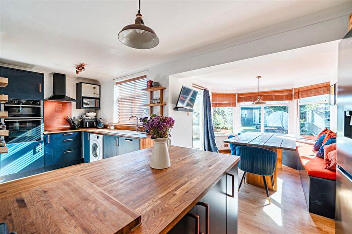3 Bedroom End Of Terrace House For Sale In Fairfield Avenue, Fareham, PO14