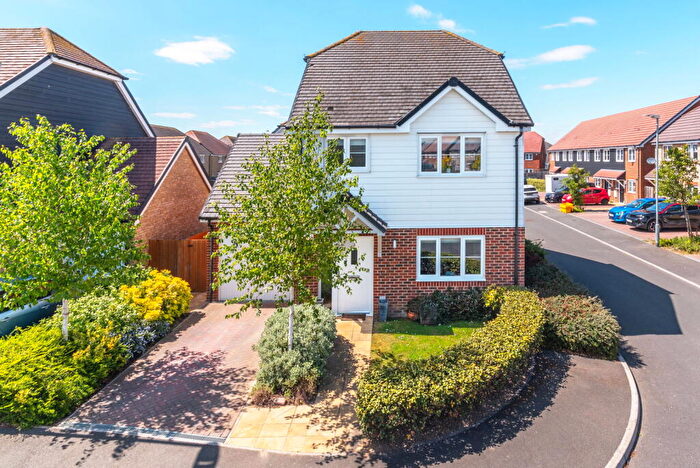 3 Bedroom Detached House For Sale In Makin Drive, Sittingbourne, ME10
