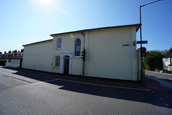 2 Bedroom Flat To Rent In Nayland Road, Colchester, CO4