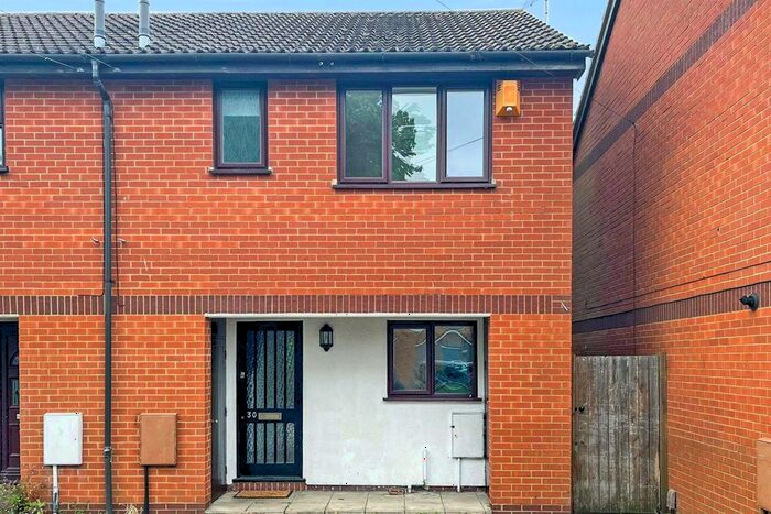 3 Bedroom End Of Terrace House To Rent In Eastfield Road, Aylesbury, HP20