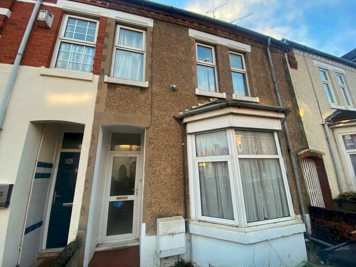 3 Bedroom House To Rent In Stanley Road, Wellingborough, NN8