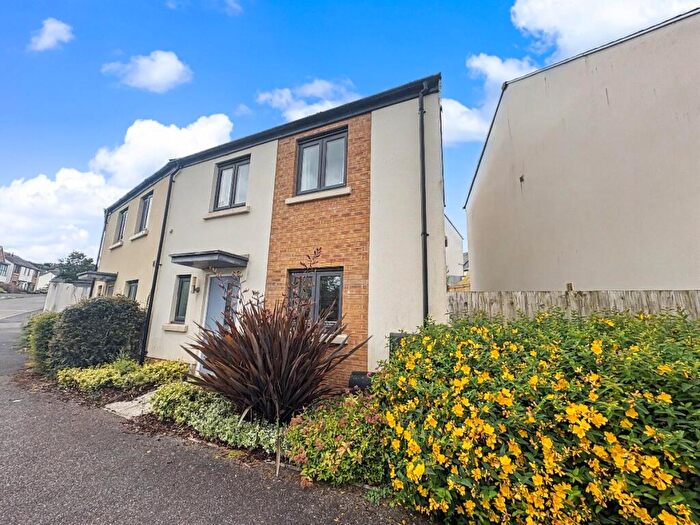2 Bedroom Terraced House To Rent In Okehampton, EX20