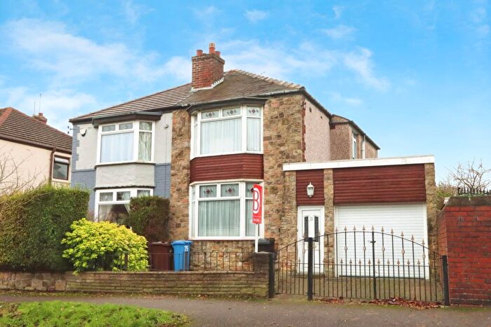 3 Bedroom Semi Detached House For Sale In Hurlfield Avenue, Sheffield, South Yorkshire, S12