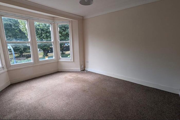 1 Bedroom Flat To Rent In Southend-on-Sea, SS1