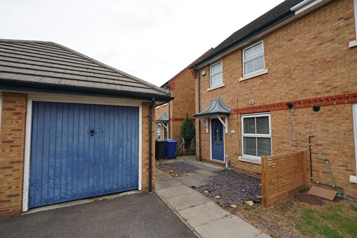 2 Bedroom Semi-Detached House To Rent In Fleming Road, Chafford Hundred, Grays, RM16
