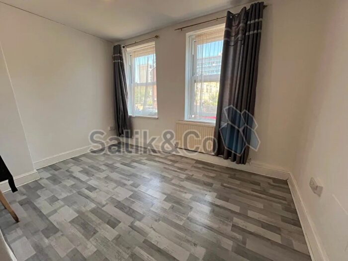 2 Bedroom Flat To Rent In Turin Street, London, E2