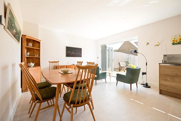 3 Bedroom End Of Terrace House For Sale In Fardon Way, Deddington, OX15