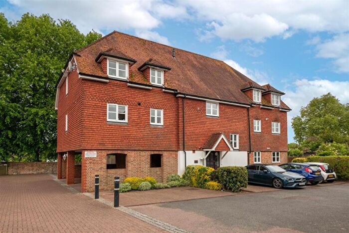 1 Bedroom Flat To Rent In Priory Court, West Street, Reigate, Surrey, RH2