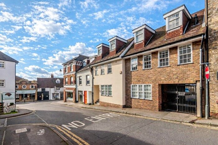 1 Bedroom Flat To Rent In Castle Street, Guildford, GU1