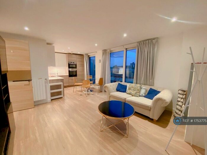 2 Bedroom Flat To Rent In Whiting Way, London, SE16