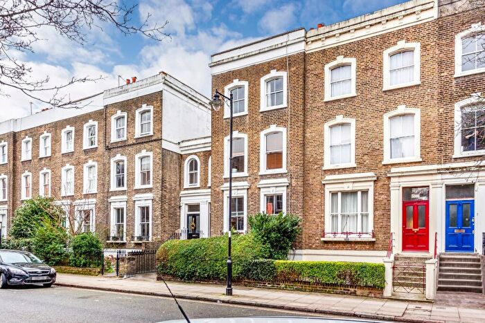 2 Bedroom Maisonette To Rent In Northchurch Road, Islington, N1