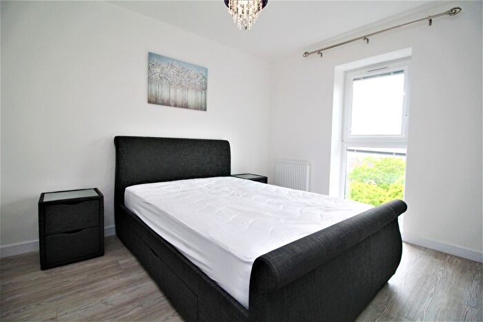 2 Bedroom Flat To Rent In Dorchester Avenue, Kelvindale, Glasgow, G12